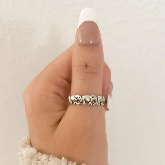 925 Sterling Silver Elephant Ring Minimalist Ring Boho Ring Elephant Ring Band - Picture 9 of 10